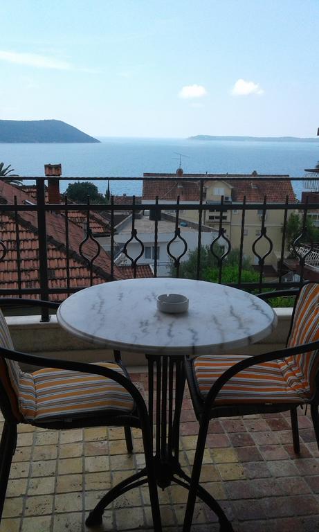 Apartments Savina Smjestaj Herceg Novi Exterior photo